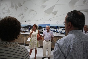 La directora de AENA en Lanzarote y Marcial Morales durante la inauguración.